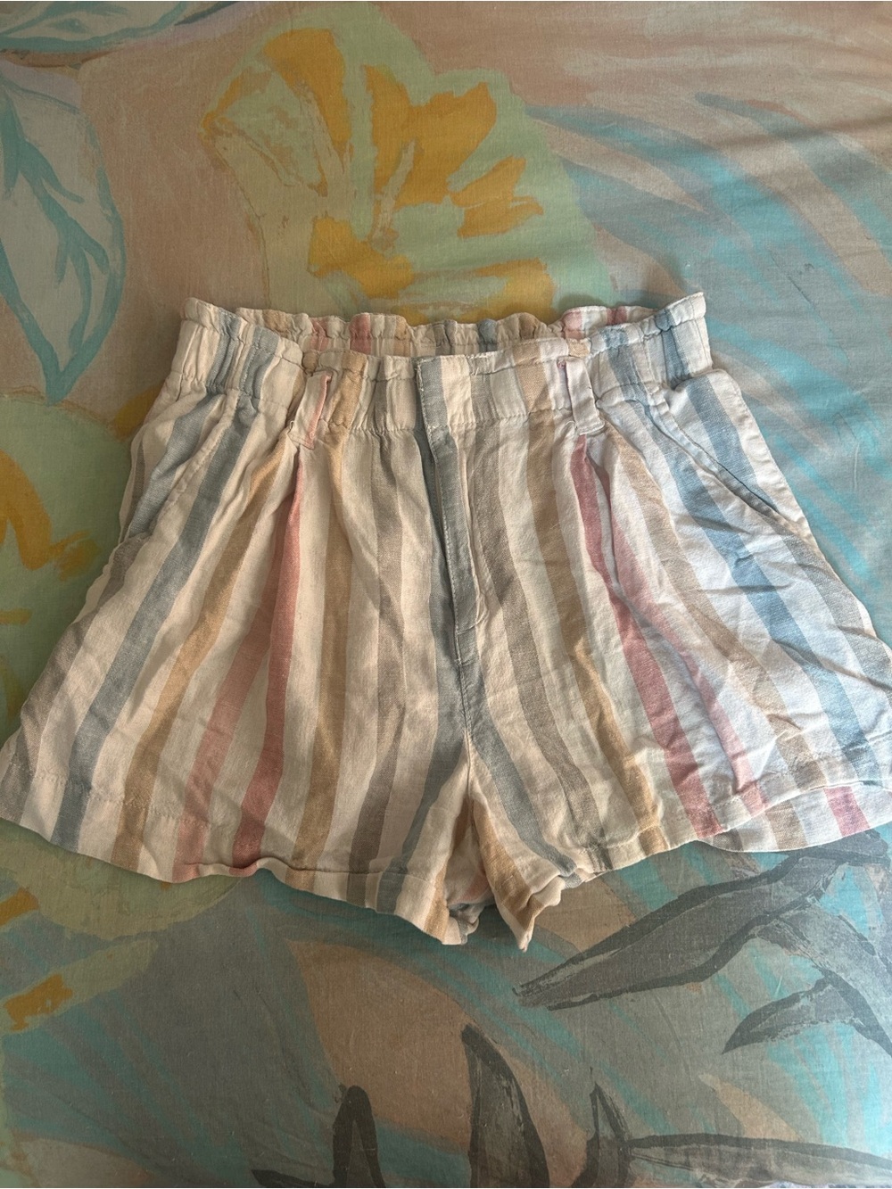 Gap • Striped Linen Blend Paper Bag Lightweight Shorts